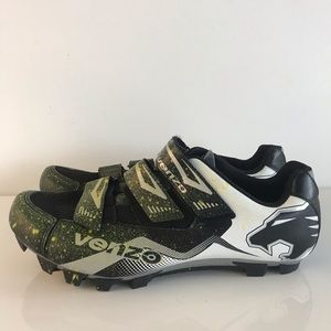 Women or Men cycling shoes